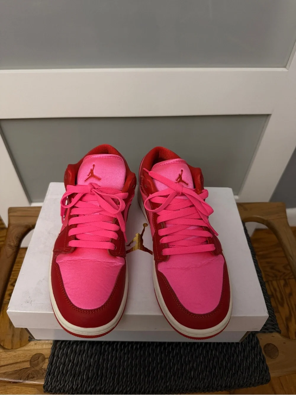 Nike Women’s Air Jordan 1 Low SE Pink Blast Sz 8.5